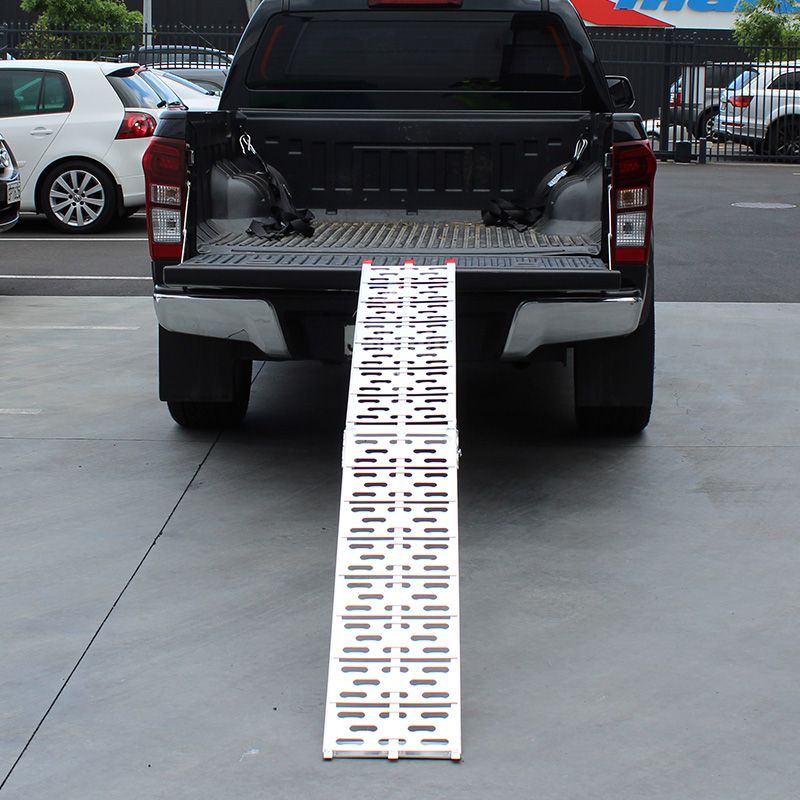 WHITES 001 Alloy Ramp Folding 226x30cm 340kg rated