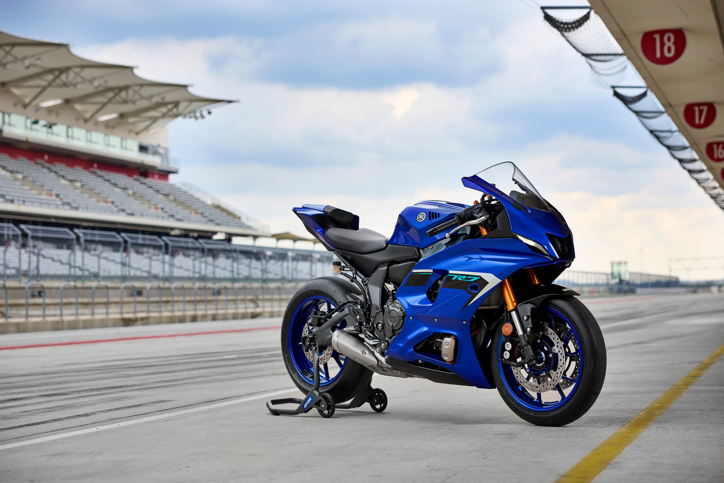 2025 Yamaha YZF-R7LA