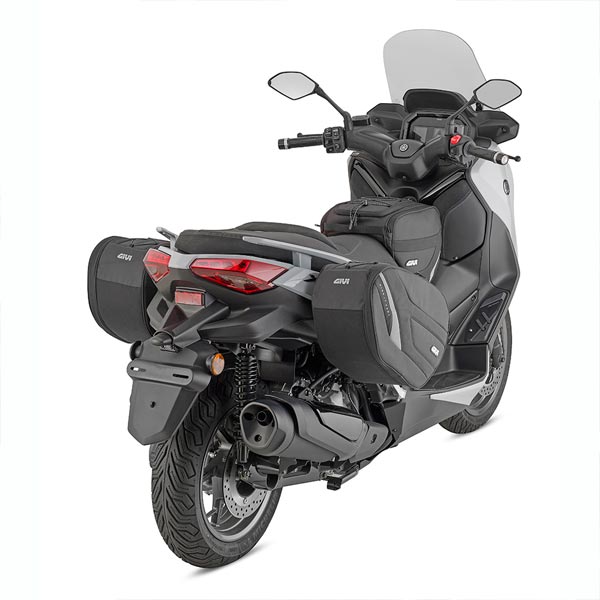 EASY11_side-bags_mounted-on_givi_yamaha-xmax300tec