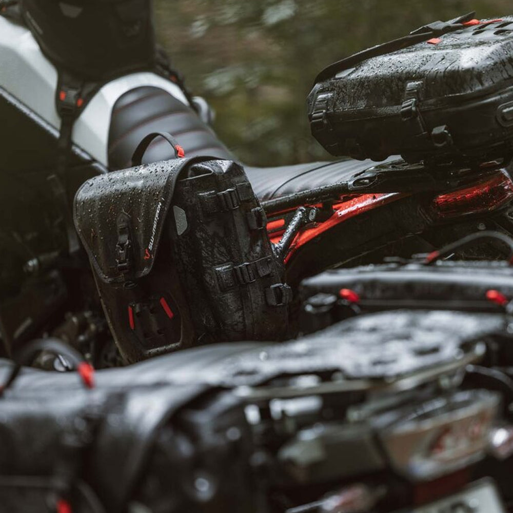 SYS BAG SW MOTECH WATERPROOF WITH ADAPTER PLATE 17L-23L LEFT FOR SLC SIDE CARRIER