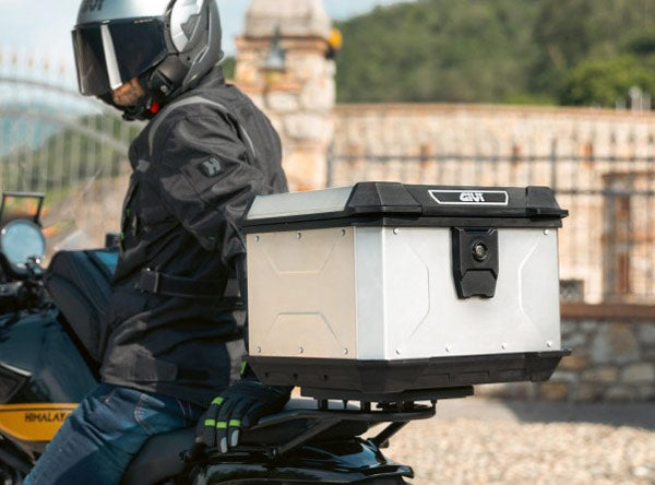 Givi-Alp44A-lifestyle_web