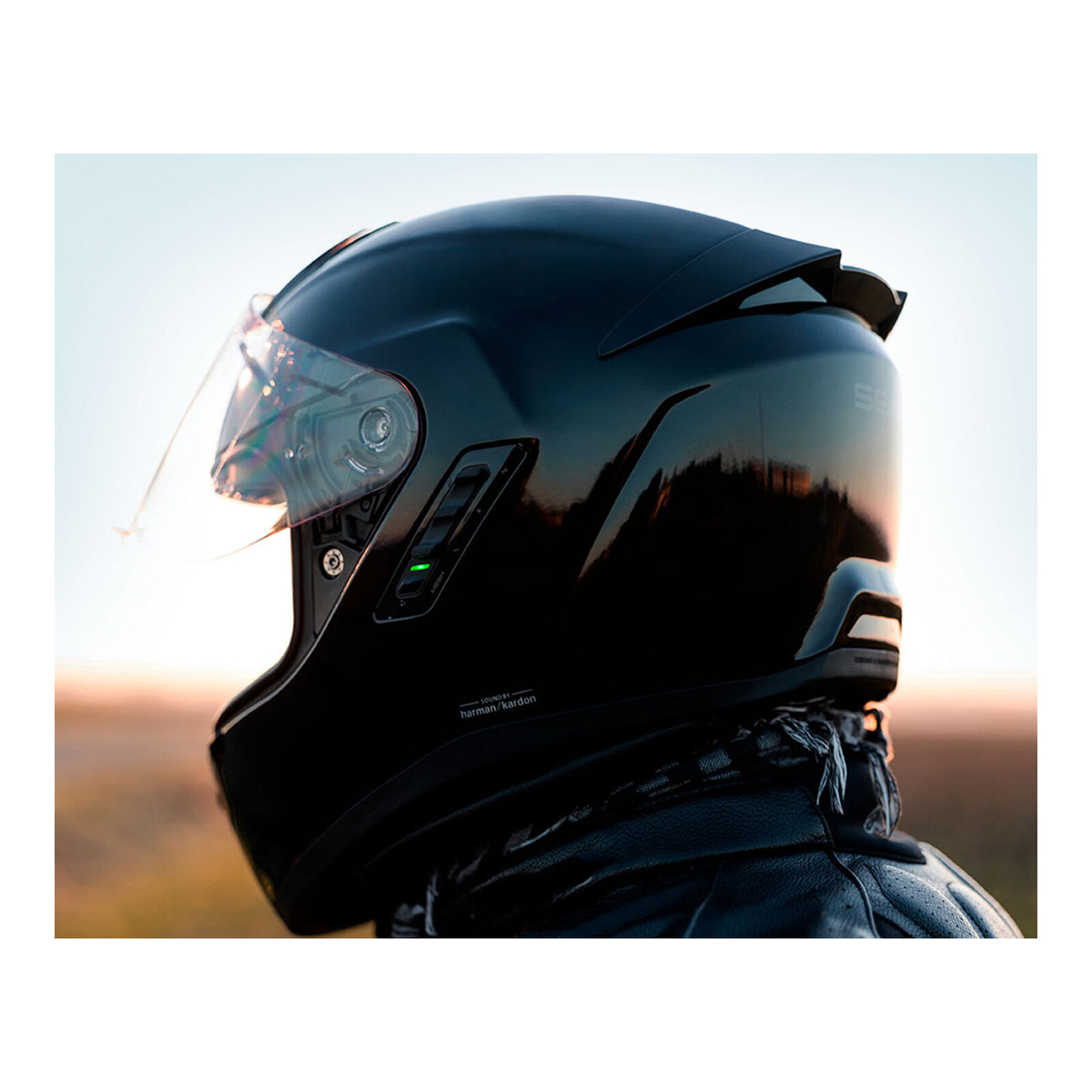 Sena Phantom ANC Smart Helmet wih Mesh Communications - Matte Black