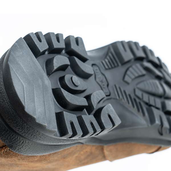 Overlander-tread-lr