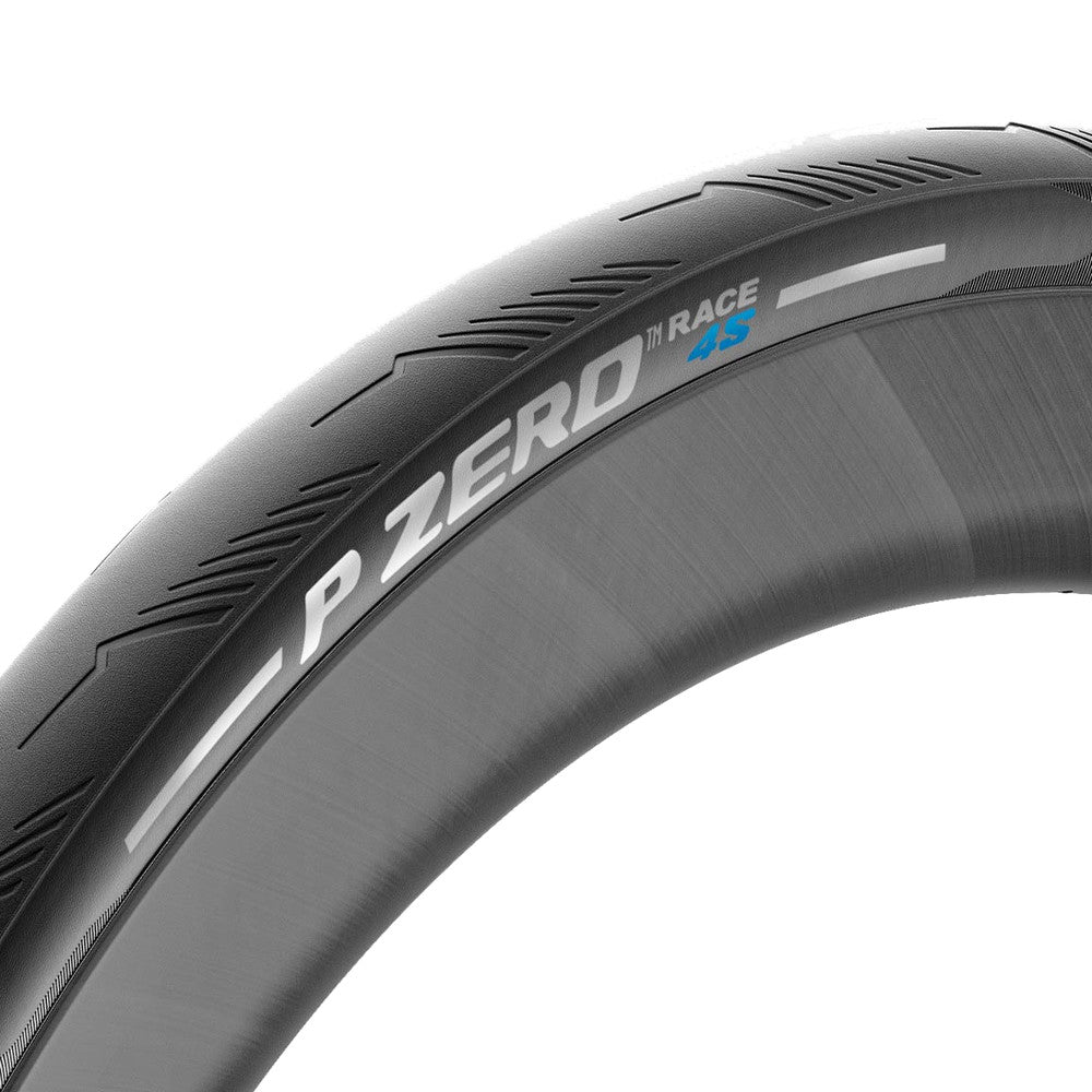 P ZERO RACE 4S - close-up