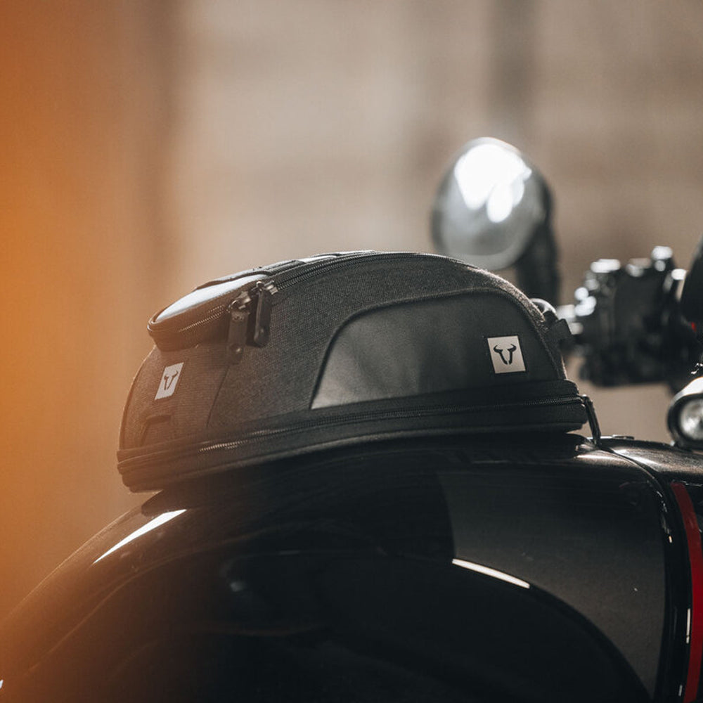 TANK BAG SW MOTECH LEGEND GEAR MAGNETIC LT3. 3.0 - 5.5 L. ANTI-SKID BOTTOM