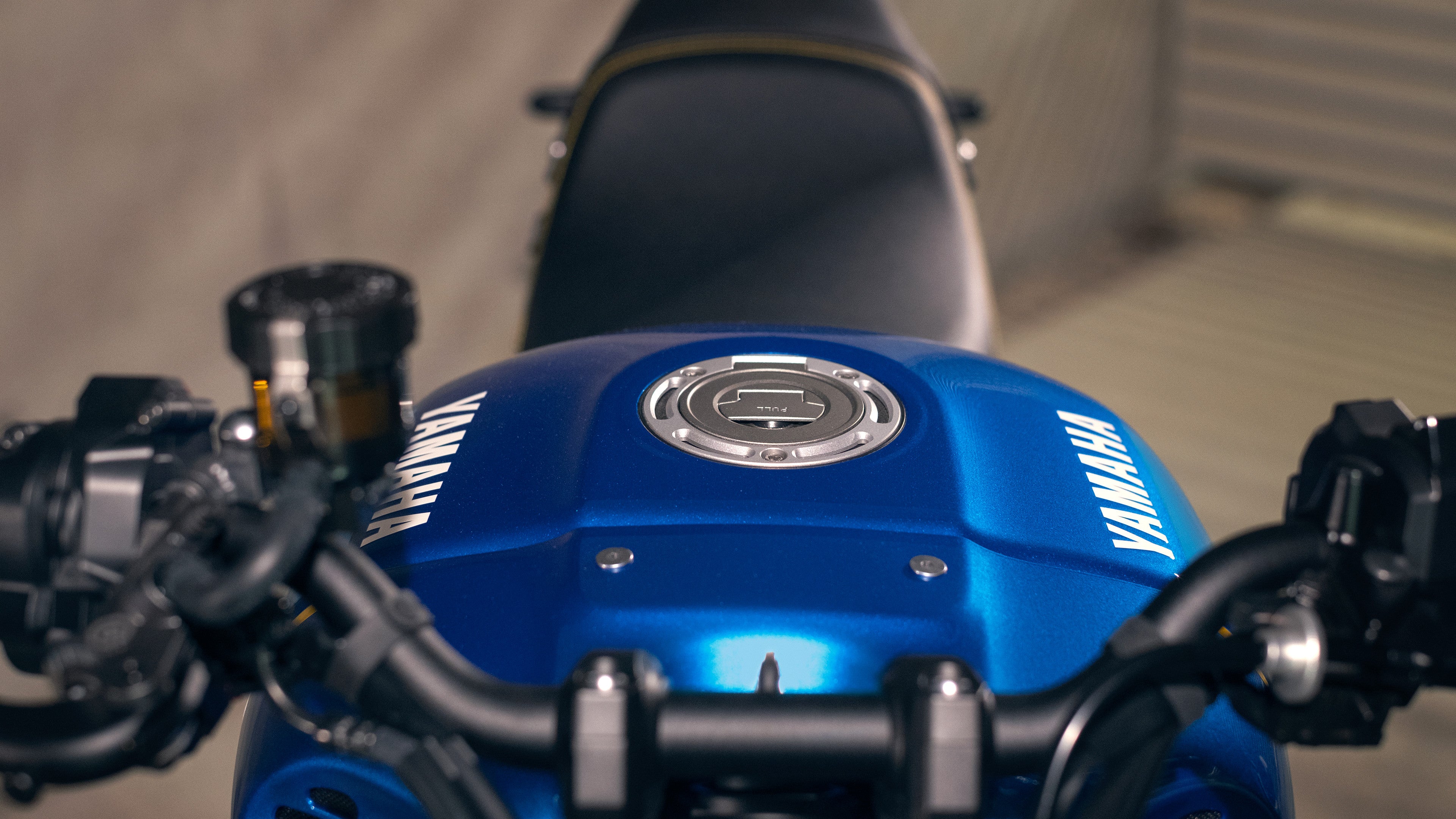 Xsr900 larger cheap fuel tank