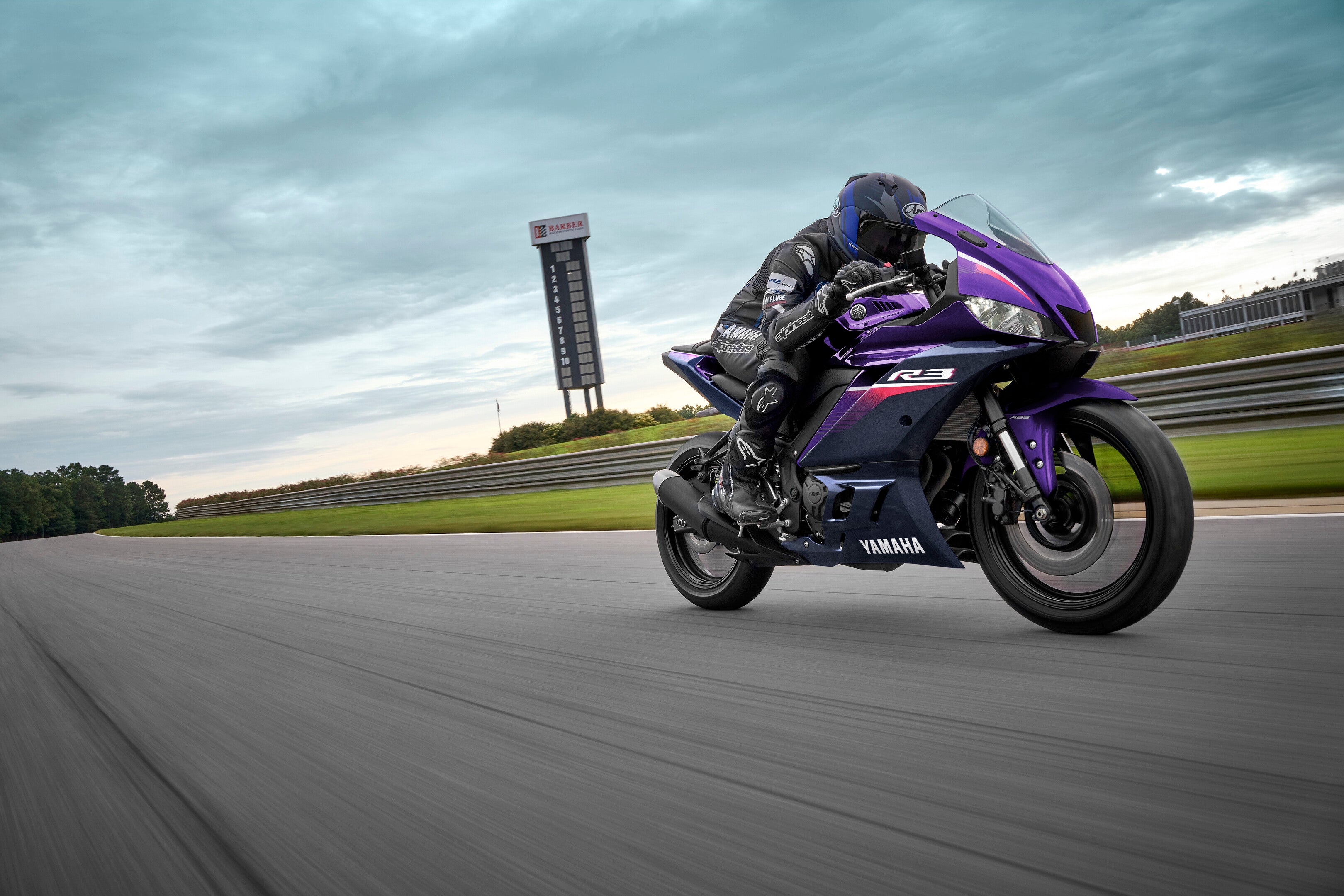 Yamaha r3 hot sale helmet