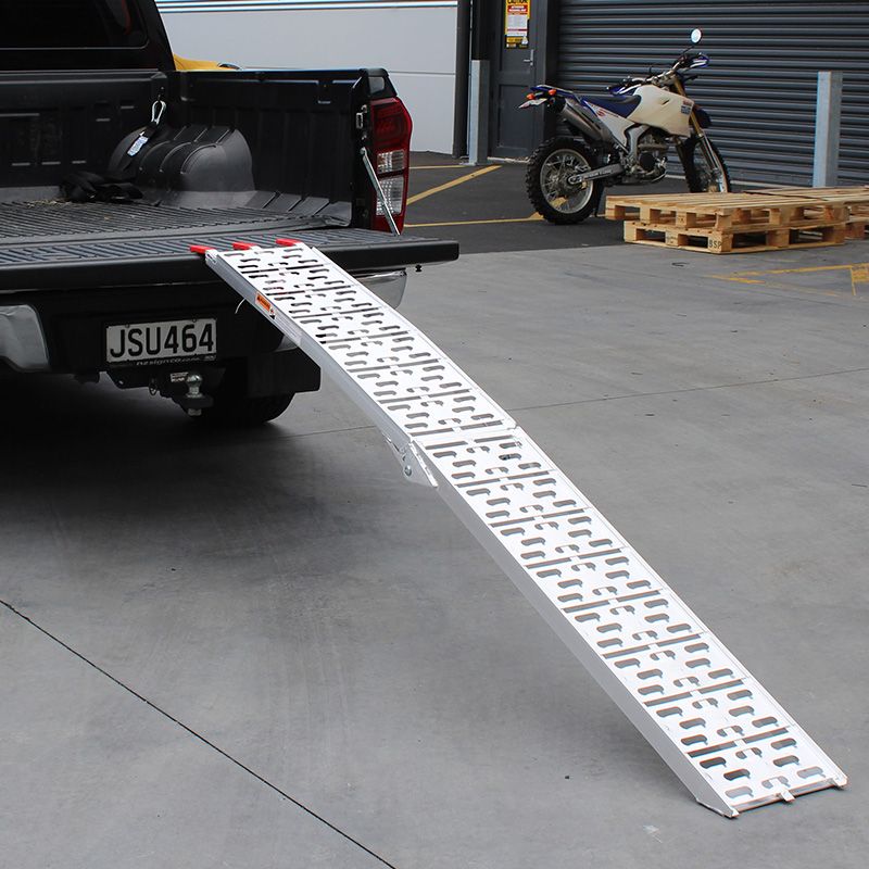 WHITES 001 Alloy Ramp Folding 226x30cm 340kg rated